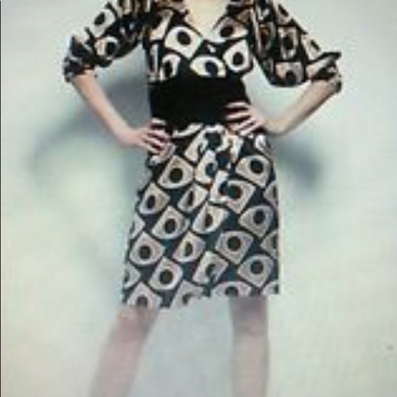 DVF Lanii Silk Wrap Dress Size 2 - Picture 7 of 7